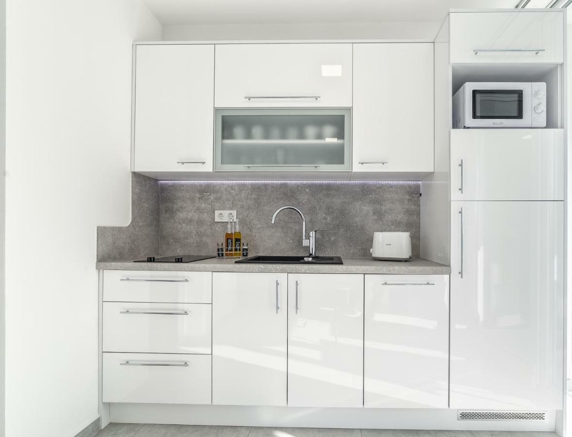 Apartment M&l *