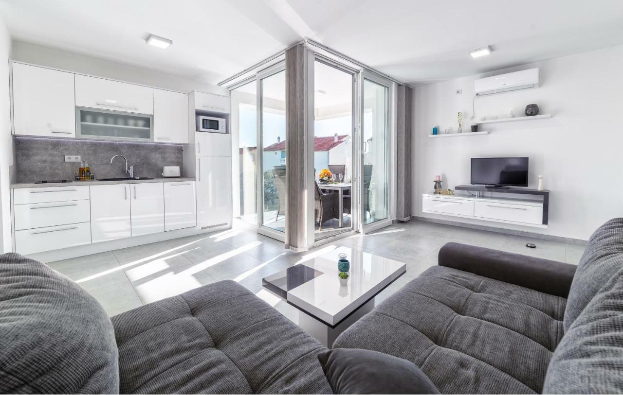 M&l Apartment *